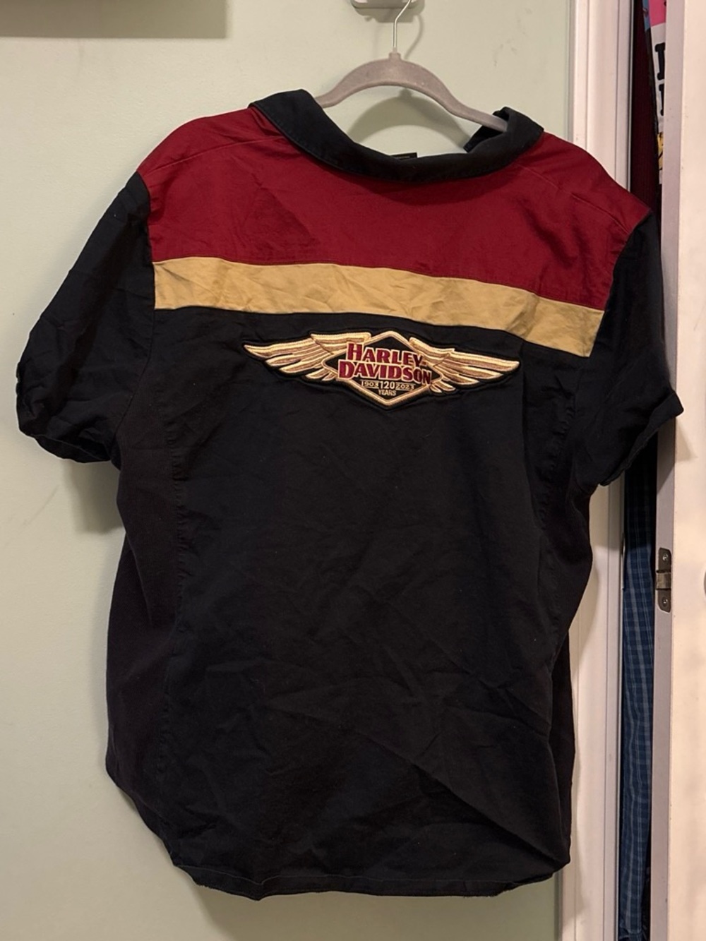 Harley-Davidson Men's Black and Maroon Shirt - Picture 5 of 5